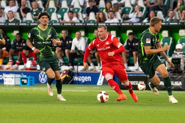 Deutschland: Fussball 2. Bundesliga, 1. Spieltag 2026 2027, VfL Wolfsburg - 1. FC Kaiserslautern am 08.08.2026 in Wolfsburg (Volkswagen-Arena): Marlon Ritter (1. FC Kaiserslautern, 7) am Ball Wolfsburg Volkswagen Arena Deutschland Copyright: xSvenxHeidmannx