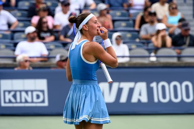 August 8, 2026, Toronto, Ontario, Canada: MARTA KOSTYUK of Ukraine is seen during her round-of-16 match against Iga Swiatek of Poland at the National Bank Open, part of the Hologic WTA, Tennis Damen Tour at Sobeys Stadium. Toronto Canada - ZUMAr228 20260808_znp_r228_004 Copyright: xVasiliyxRyabykhx