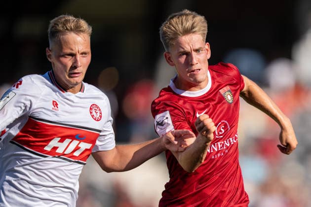 Zweikampf zwischen Kevin Brechmann (Fortuna Köln, 27) und Lukas Stoppel (SG Sonnenhof Großaspach, 10), SG Sonnenhof Großaspach vs. Fortuna Köln, Fussball, 3. Liga, 1. Spieltag, 08.08.2026, DFB regulations prohibit any use of photographs as image sequences and or quasi-video Aspach Baden-Wuerttemberg Deutschland