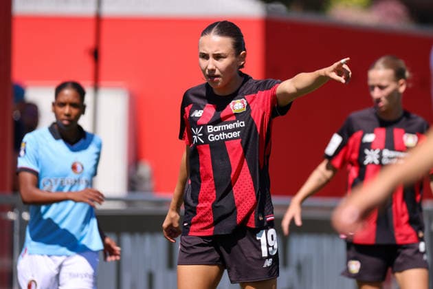 Leverkusen, Deutschland: 08.08.2026 - Saisoneröffnung Testspiel - Bayer Leverkusen Frauen vs. Feyenoord Rotterdam Frauen Im Bild: Loreen Bender (Leverkusen) Copyright: HMBxMedia MadeleinexFantini