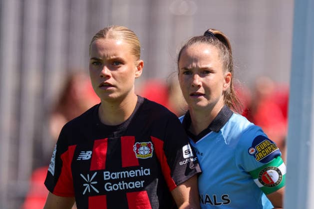 Leverkusen, Deutschland: 08.08.2026 - Saisoneröffnung Testspiel - Bayer Leverkusen Frauen vs. Feyenoord Rotterdam Frauen Im Bild: v.li. Cornelia Kramer (Leverkusen) Copyright: HMBxMedia MadeleinexFantini