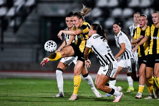 260808 Gudrun Arnardottir of Hammarby and Estela Carbonell of Juventus during the Women s Champions League qualifying match between Juventus and Hammarby on August 8, 2026 in Turin. Photo: Daniele Buffa BILDBYRAN COP 18 XY0123 fotboll football soccer fotball uefa womens champions league juventus hammarby dam bbeng Copyright: DANIELExBUFFA BB260808BB660