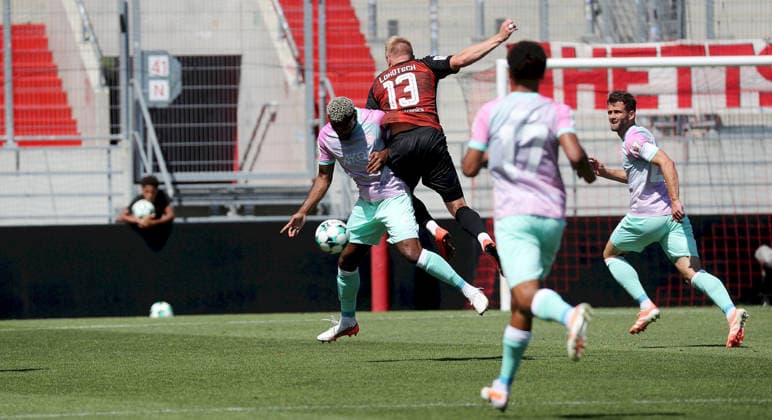 07.08.2026, 3. Liga, FC Ingolstadt 04 - FC Wuerzburger Kickers v.li.: Nathan de Medina (FC Wuerzburger Kickers), Lars Lokotsch (FC Ingolstadt 04), Liam Omore (FC Wuerzburger Kickers), Daniel Haegele (FC Wuerzburger Kickers) Ingolstadt Audi-Sportpark Bayern Deutschland