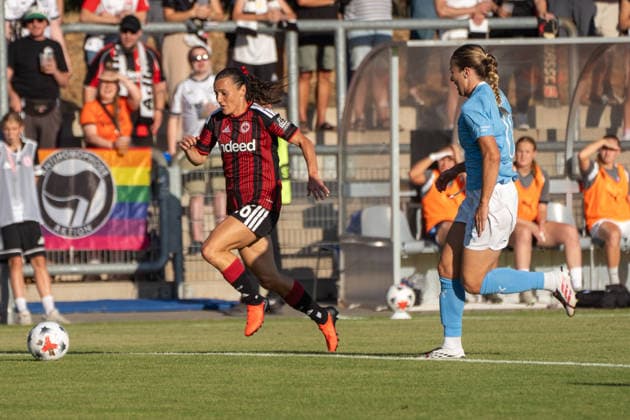 08.08.2026, xhfmx, Fussball UEFA WCLQ, Eintracht Frankfurt - Malmö FF v.l. Hayley Raso (Eintracht Frankfurt, 16) (DFL DFB REGULATIONS PROHIBIT ANY USE OF PHOTOGRAPHS as IMAGE SEQUENCES and or QUASI-VIDEO) Frankfurt