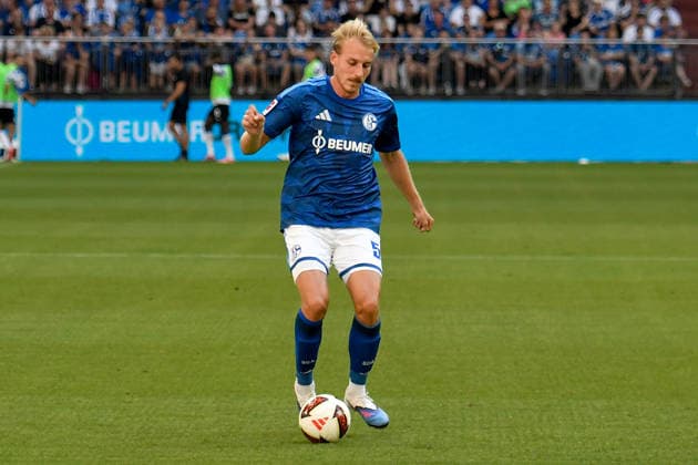 Timo Becker (Schalke 5) Aktion . Einzelbild . Freisteller . 08.08.2026 ¢ Fussball ¢ FC Schalke 04 vs Atalanta Bergamo -Testspiel-, Veltins-Arena, Gelsenkirchen, DFB DFL REGULATIONS PROHIBIT ANY USE OF PHOTOGRAPHS AS IMAGE SEQUENCES AND OR QUASI-VIDEO NRW Germany