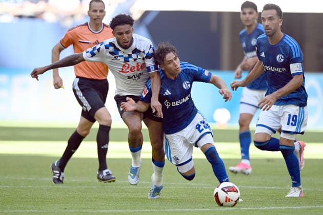 Soufiane EL-FAOUZI (GE) gegen EDERSON (AB) Aktion, Zweikampf, Fussball Freundschaftsspiel FC Schalke 04 - Atalanta Bergamo am 08.08.2026 in der Veltins-Arena Gelsenkirchen Deutschland. DFL regulations prohibit any use of photographs as image sequences and or quasi-video Â