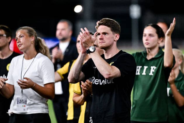 260808 Head coach William Strömberg of Hammarby looks dejected after the Women s Champions League qualifying match between Juventus and Hammarby on August 8, 2026 in Turin. Photo: Daniele Buffa BILDBYRAN COP 18 XY0123 fotboll football soccer fotball uefa womens champions league juventus hammarby dam bbeng depp Copyright: DANIELExBUFFA BB260808BB700