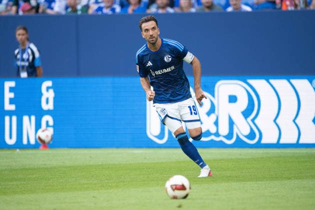 Kenan KARAMAN (GE) Aktion, Einzelaktion Fussball Freundschaftsspiel FC Schalke 04 - Atalanta Bergamo 0-3 am 08.08.2026 in der Veltins-Arena Gelsenkirchen Deutschland. DFL regulations prohibit any use of photographs as image sequences and or quasi-video Â