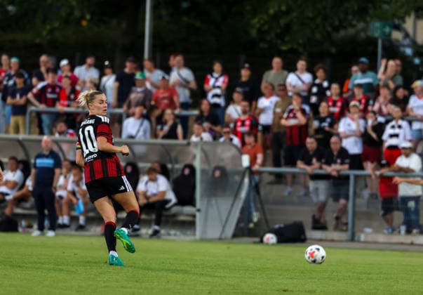 Fussball: Europa: UEFA Women s Champions League 2026 2027 - 2. Qualifikationsrunde, Finale, 08.08.2026 - Eintracht Frankfurt Frauen vs. Malmö FF Frauen - Stadion am Brentanobad (Frankfurt am Main, Deutschland); Laura Freigang (Eintracht Frankfurt Frauen, 10) Frankfurt am Main Stadion am Brentanobad Hessen Deutschland Copyright: xAmiirxAmedjouax