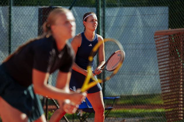 Leipzig Open 2026 - W75 Leipzig - Finale: Aneta Kucmova (CZE) Aneta Laboutkova (CZE) - Rasheeda McAdoo (USA) Sapfo Sakellaridi (GRE) Aneta Kucmova (CZE) wartet auf den Aufschlag des Gegners am 08.08.2026 im Leipziger Tennisclub 1990 e.V., Leipzig (Sachsen) Leipzig Leipziger Tennisclub 1990 e.V. Sachsen Deutschland