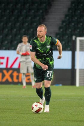 08.08.2026 Fußball Herren 2026 2027 2. Bundesliga 1. Spieltag VfL Wolfsburg - 1. FC Kaiserslautern Volkswagen Arena Wolfsburg Maximilian Arnold (Wolfsburg, 27, grün) am Ball. Wolfsburg Niedersachsen Deutschland