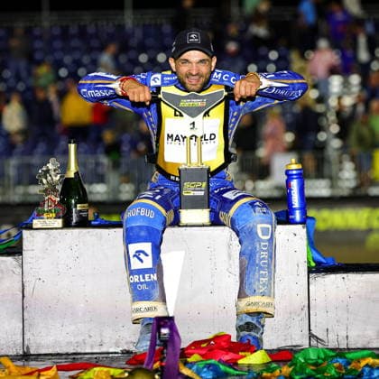 08.08.2026 RYGA (LOTWA) - BIKERNIEKI SPEEDWAY STADIUM, ZUZEL (SPEEDWAY), INDYWIDUALNE MISTRZOSTWA SWIATA (FIM SPEEDWAY World Championship, WM, Weltmeisterschaft GRAND PRIX 2026) - DEWALT FIM SPEEDWAY GRAND PRIX OF LATVIA - RIGA; RUNDA 8 NZ BARTOSZ ZMARZLIK - RADOSC WYGRANA FOTO PAWEL WILCZYNSKI CYFRASPORT NEWSPIX.PL --- newspix.pl 