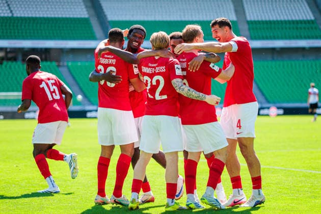 Die Mannschaft von TSV Havelse 1912 jubelt ueber das Tor zum 2:1 durch Jesse Tugbenyo (TSV Havelse 1912, 33) GER, TSV Havelse 1912 vs. VfB Stuttgart II, Fussball, 3. Liga, 1. Spieltag, Spielzeit 2026 2027, 08.08.2026 DFL Regulations prohibit any use of photographers as image sequences and or quasi-video. GER, TSV Havelse 1912 vs. VfB Stuttgart II, Fussball, 3. Liga, 1. Spieltag, Spielzeit 2026 2027, 08.08.2026 Hannover Copyright: xEibner-Pressefoto JanxRollingerx EP_JSK