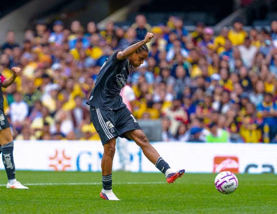 LIGA BBVA MX FEMENIL APERTURA 2026 LIGA BBVA MX FEMENIL APERTURA 2026 AMERICA VS CRUZ AZUL 08082026 MEXICO CITY, MEXICO. Action photo of Geyse da Silva (17) of America, during week 2 game of the 2026 Tournament of the Liga BBVA MX femenil held a the Estadio Banorte of Mexico City, Mexico. Foto de accion de Geyse da Silva (17) de America, durante juego de la jornada 2 del Torneo Apertura 2026 de la Liga BBVA MX femenil celebrado en el Estadio Banorte de la Ciudad de MÃ xico, Mexico. PHOTO BY IMAGENSHOP AGENCIA FOTOGRAFICA MEXICO CITY MEXICO CITY MEXICO Copyright: xLuisxDavidxAlvarezxNietox