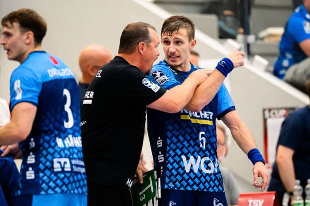 Altensteig: SCup - 26 27 - HC Erlangen - TVB Stuttgart Trainer Misha Kaufmann (Stuttgart), Simone Mengon (Stuttgart) Altensteig Eichwaldhalle Baden-Württemberg Deutschland