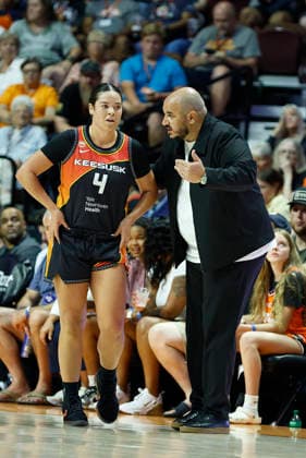 UNCASVILLE, CT - AUGUST 07: Rachid Meziane of the Connecticut Sun speaks with Charlisse Leger-Walker 4 of the Connecticut Sun during the WNBA, Basketball Damen, USA game between Phoenix Mercury and Connecticut Sun on August 7, 2026, at Mohegan Sun Arena in Uncasville, CT. (Photo by M. Anthony Nesmith Icon Sportswire) WNBA: AUG 07 Phoenix Mercury at Connecticut Sun EDITORIAL USE ONLY Icon26080766