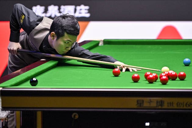 TAIYUAN, CHINA - AUGUST 08: Liu Hongyu of China plays a shot in the Round 1 match against Barry Hawkins of England on day 1 of the 2026 China Open (officially the 2026 Satuo China Open) at the Riverside Sports Centre on August 8, 2026 in Taiyuan, Shanxi Province of China.  Copyright: xChinaxNewsxServicex 111658929037