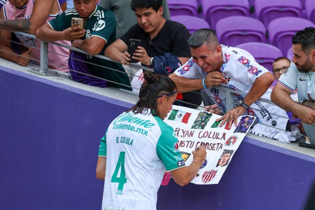 August 8, 2026, Orlando, Florida, USA: LeoÂ³n defender BRYAN COLULA (4) signs autographs before the match against Orlando City SC. Orlando City SC hosted Leon in a Leagues Cup march at Inter.Co Stadium in Orlando, FL. Orlando USA - ZUMAm299 20260808_znp_m299_013 Copyright: xTaylorxMcFeex