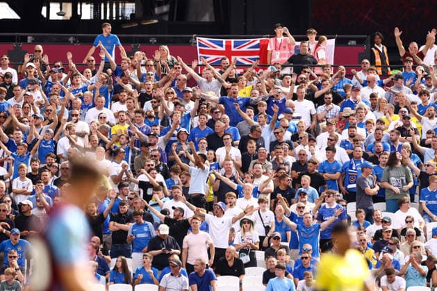 West Ham United v Portsmouth 08 August 2026, London - Carabao Cup - First Round - West Ham United v Portsmouth - Portsmouth fans - Photo: Jacques Feeney Offside. London UK Copyright: xJacquesxFeeneyx xOffsidexOffside