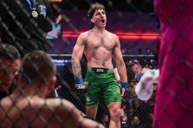 August 8, 2026, Las Vegas, Nevada, USA: QUILLAN SALKILLD defeats MATEUSZ GAMROT by a submission (rear naked choke) during UFC Fight Night 120 at the UFC APEX in Las Vegas. Las Vegas USA - ZUMAo117 20260808_zsp_o117_004 Copyright: xMikaelxOnax