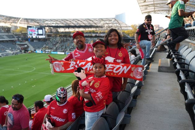 Toluca fans pose before a Leagues Cup match between Toluca and Los Angeles FC at BMO Stadium in Los Angeles, USA, 08 August 2026. Leagues Cup: Toluca vs Los Angeles FC !ACHTUNG: NUR REDAKTIONELLE NUTZUNG!  Copyright: xOmarxAlonsox AME7345 20260809-55021103538_1