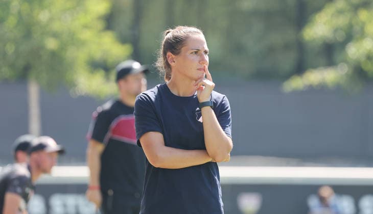 Stuttgart , VfB Stuttgart Saisoneröffnung VfB Stuttgart Frauen vs. TSG 1899 Hoffenheim Frauen , Eva-Maria Virsinger ( Hoffenheim )