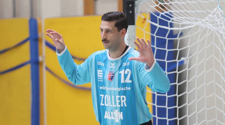 Handball, Testspiel, SG BBM Bietigheim - Kadetten Schaffhausen Bönnigheim , Handball SG BBM Bietigheim vs. Kadetten Schaffhausen , Martin Tomowski ( BBM )