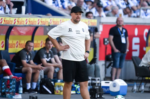 Trainer Lucas Beniermann (SV Meppen) 08.08.2026, Fussball, 3. Liga, Saison 2026 27, 1. Spieltag, MSV Duisburg - SV Meppen 3:0 DFB regulations prohibit any use of photographs as image sequences and or quasi-video Duisburg Schauinsland Reisen Arena Nordrhein Westfalen Deutschland