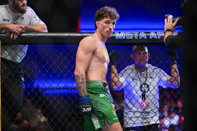 August 8, 2026, Las Vegas, Nevada, USA: QUILLAN SALKILLD defeats MATEUSZ GAMROT by a submission (rear naked choke) during UFC Fight Night 120 at the UFC APEX in Las Vegas. Las Vegas USA - ZUMAo117 20260808_zsp_o117_008 Copyright: xMikaelxOnax