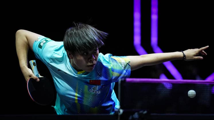 (260809) -- YOKOHAMA, Aug. 9, 2026 -- Wang Yidi of China serves during the women s singles semifinal match between Harimoto Miwa of Japan and Wang Yidi of China at the WTT Champions Yokohama 2026 in Yokohama, Japan, Aug. 9, 2026. ) (SP)JAPAN-YOKOHAMA Table tennis, Tischtennis WTT CHAMPIONS YOKOHAMA-WOMEN S SINGLES JiaxHaocheng 