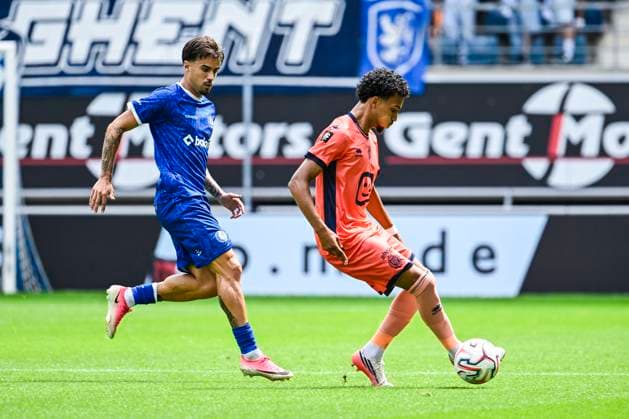KAA Gent v KV Mechelen - Jupiler Pro League GENT, BELGIUM - AUGUST 09 : Tiago Alves Araujo Felipe defender of KAA Gent and Bafdili Bilal midfielder of KV Mechelen pictured in action during the Jupiler Pro League match between KAA Gent and KV Mechelen on August 9, 2026 in Gent, Belgium, 09 08 2026 Gent Belgium  Copyright: xTgox
