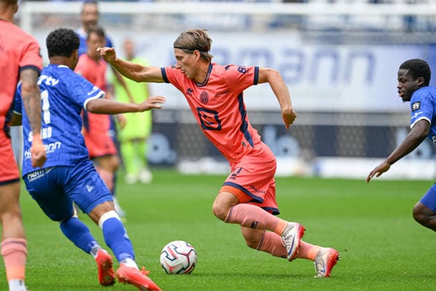 260809 AA Gent vs KV Mechelen Dennis Praet (26) of KV Mechelen pictured during the Jupiler Pro League season 2026 - 2027 matchday 1 game between AA Gent and KV Mechelen on August 9 , 2026 in Gent, Belgium. (Photo by David Catry Isosport) Gent Belgium  Copyright: xDavidxCatryx 20260809DC2_8550