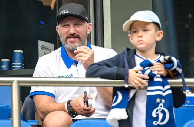 Russia Soccer Premier-League Dynamo - Dynamo Mkh 9219375 09.08.2026 Ice hockey, Eishockey player Alexander Ovechkin with his son Sergey attends the Russian Premier-League soccer match between Dynamo Moscow and Dynamo Makhachkala, in Moscow, Russia. Vladimir Fedorenko Sputnik Moscow Russia  Copyright: xVladimirxFedorenkox