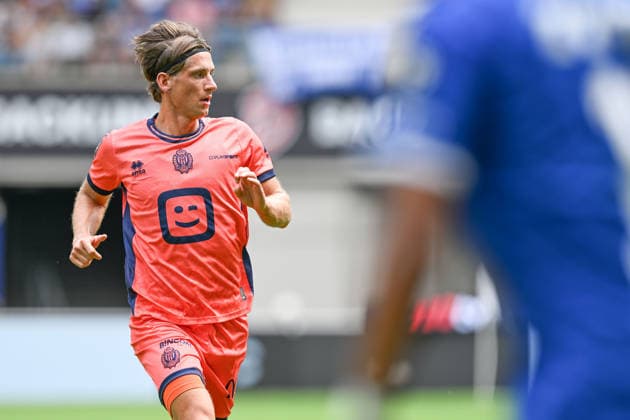 260809 AA Gent vs KV Mechelen Dennis Praet (26) of KV Mechelen pictured during the Jupiler Pro League season 2026 - 2027 matchday 1 game between AA Gent and KV Mechelen on August 9 , 2026 in Gent, Belgium. (Photo by David Catry Isosport) Gent Belgium  Copyright: xDavidxCatryx 20260809DC2_8964