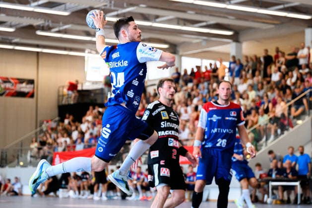 Altensteig: SCup - Spiel Platz 3 - 26 27 - HBW Balingen - HC Erlangen Elias Fügel Fuegel (HBW Balingen) Altensteig Eichwaldhalle Baden-Württemberg Deutschland