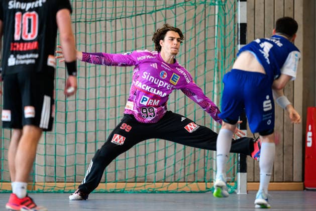 Altensteig: SCup - Spiel Platz 3 - 26 27 - HBW Balingen - HC Erlangen Torhueter Tin Herceg (HC Erlangen) Altensteig Eichwaldhalle Baden-Württemberg Deutschland