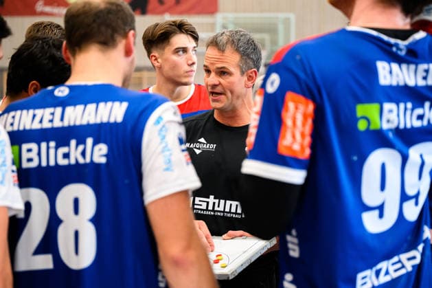 Altensteig: SCup - Spiel Platz 3 - 26 27 - HBW Balingen - HC Erlangen Trainer Matthias Flohr (HBW Balingen) Altensteig Eichwaldhalle Baden-Württemberg Deutschland