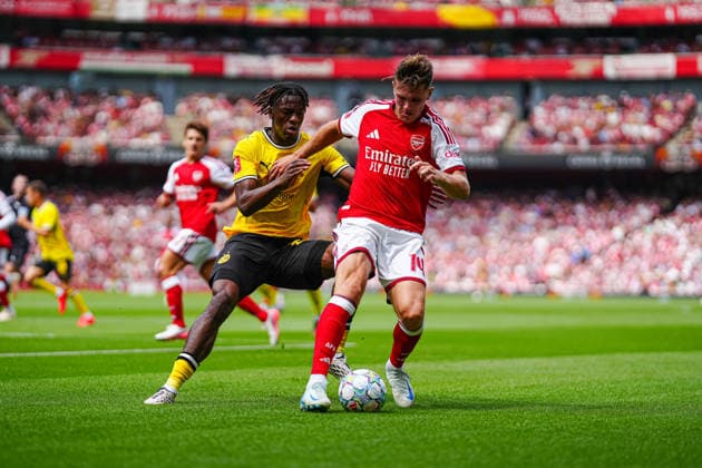 Joane Gadou (Borussia Dortmund, 22), Viktor Gyökeres (FC Arsenal, 14) GER, FC Arsenal vs. Borussia Dortmund, Fußball, Emirates Cup 2026, Saison 2026 2027, 09.08.2026 GER, FC Arsenal vs. Borussia Dortmund, Fußball, Emirates Cup 2026, Saison 2026 2027, 09.08.2026 London Copyright: xEibner-Pressefoto MarcelxvonxFehrnx EP_MFN_P