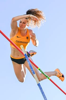 World Athletics U20 Championships Oregon 2026 EUGENE, UNITED STATES OF AMERICA - AUGUST 9, 2026 : Anna Hiesinger (GER) competing in the pole vault during the World Athletics U20 Championships Oregon 2026 at Hayward Field on August 9, 2026 in Eugene, United States Of America. Copyright: xBEAUTIFULxSPORTS DecaxText&Bildx