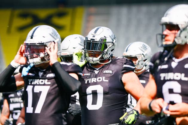 AMERICAN FOOTBALL - EFA, Raiders vs Musketeers INNSBRUCK,AUSTRIA,09.AUG.26 - AMERICAN FOOTBALL - EFA, Raiders Tirol vs Paris Musketeers. Image shows eam of Raiders during the warm-up.  GEPAxpictures xOleskiixMarusyk