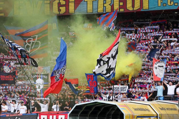 FC Basel Choreografie der Fans, Ultras, Banner, Fahnen, Schal, Tribüne, Choreographie , Schweiz, Fussball, Super League, 3.Spieltag, 2026 2027, FC Basel 1893 vs. FC Thun, 09.08.2026, Basel Sankt Jakob Park Schweiz Copyright: xGrantxHubbsx