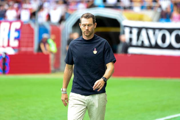 Stephan Lichtsteiner (FC Basel, Trainer) vor Spielbeginn , Schweiz, Fussball, Super League, 3.Spieltag, 2026 2027, FC Basel 1893 vs. FC Thun, 09.08.2026, Basel Sankt Jakob Park Schweiz Copyright: xGrantxHubbsx