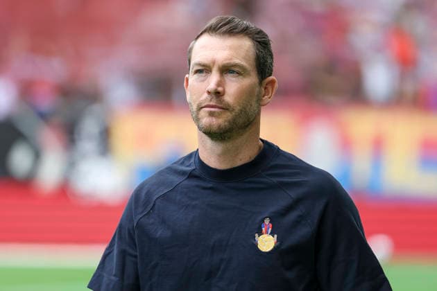 Stephan Lichtsteiner (FC Basel, Trainer) vor Spielbeginn , Schweiz, Fussball, Super League, 3.Spieltag, 2026 2027, FC Basel 1893 vs. FC Thun, 09.08.2026, Basel Sankt Jakob Park Schweiz Copyright: xGrantxHubbsx