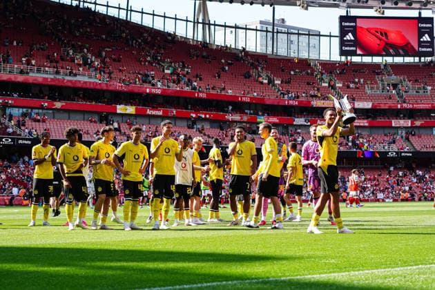 Borussia Dortmund mit Emirates Cup GER, FC Arsenal vs. Borussia Dortmund, Fußball, Emirates Cup 2026, Saison 2026 2027, 09.08.2026 GER, FC Arsenal vs. Borussia Dortmund, Fußball, Testspiel, Saison 2026 2027, 09.08.2026 London Copyright: xEibner-Pressefoto MarcelxvonxFehrnx EP_MFN_P