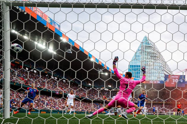 BASEL, SWITZERLAND - AUGUST 9: L-R) Zan Celar of Basel, Marc Gutbub of Thun, Niklas Steffen of Thun Leo Leroy of Basel by the first goal for Basel on August 9, 2026 in Basel, Switzerland. Copyright: xJustPictures.ch PascalxvonxBürenx jp-en-EuSpIm-Pavo_Fotografie-739746