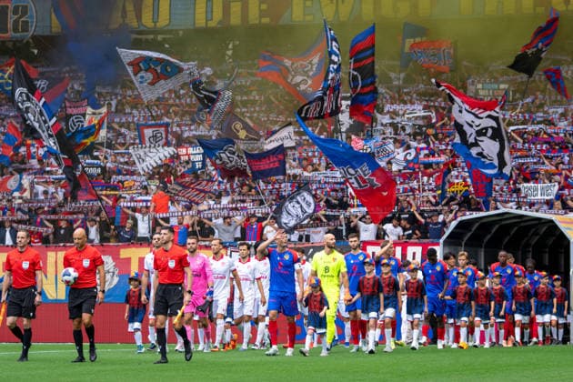 BASEL, SWITZERLAND - JULY 18: FC Basel and FC Thun Walk in the stadion prior the pre-season friendly match between FC Basel 1893 and Juventus at St. Jakob Stadium on July 18, 2026 in Basel, Switzerland. Copyright: xJustPictures.ch PascalxvonxBürenx jp-en-EuSpIm-Pavo_Fotografie-670267