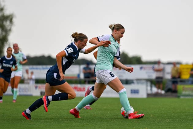 09.08.2026, Fußball, 2. Frauen-Bundesliga, 2026 2027, 2. Spieltag,SC Sand - SG 99 Andernach Emelie Hesselbach (am Ball) gab ihr Debüt in der 2. Frauen-Bundesliga.