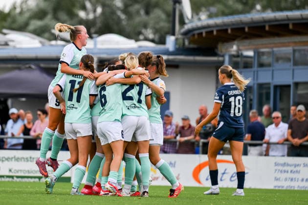 Freude bei den Andernacherinnen nach dem wichtigen 2:1.