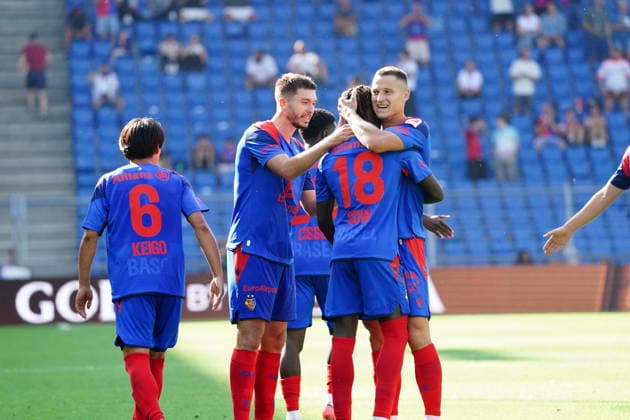 09.08.2026 Schweiz Fussball Herren Super League Saison 2026-2027 FC Basel - FC Thun 4:2 Bild , Torjubel Leo Leroy, Asane Sow Torschuetze Zan Celar Torjubel Aktion