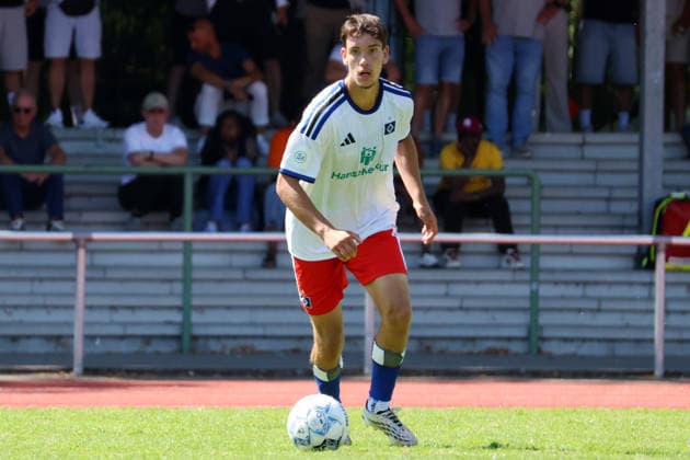 Fußball, U19, FC St. Pauli - Hamburger SV U19 DFB-Nachwuchsliga - Vorrunde Gruppe A FC St.Pauli - Hsamburger SV im Hammer Park Stadion Nico Meckien (HSV)